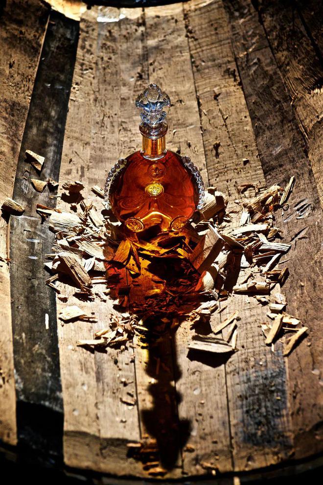 陈酿容器维护（橡木桶修补 / 不锈钢罐抛光）工艺