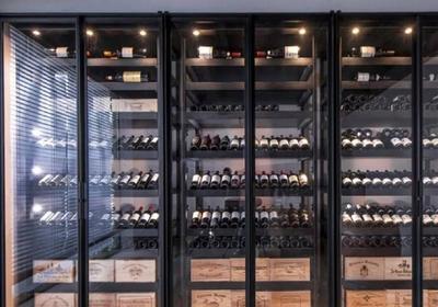 加强葡萄酒储存（卧放 / 恒温）工艺