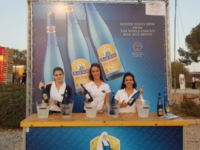 葡萄酒工艺与巧克力文化（巧克力酒融合 / 品鉴搭配）结合工艺