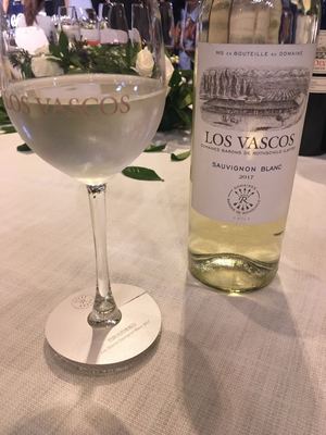 桃红葡萄酒品味时关注清爽感与果香鲜活度的常识