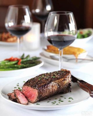 赤霞珠干红与牛排（西冷 / 菲力）的搭配品酒常识（单宁解脂肪）